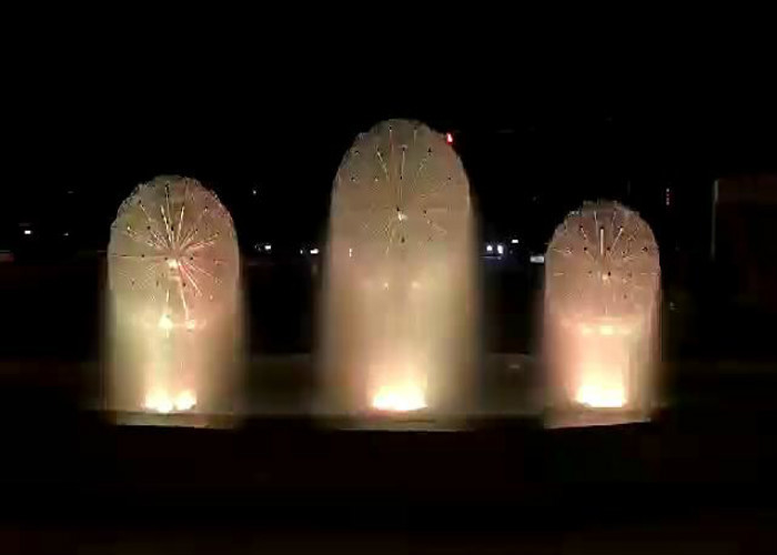 Amazing Dandelion Water Fountain , Mini Music Fountain Subject Theme Customized supplier
