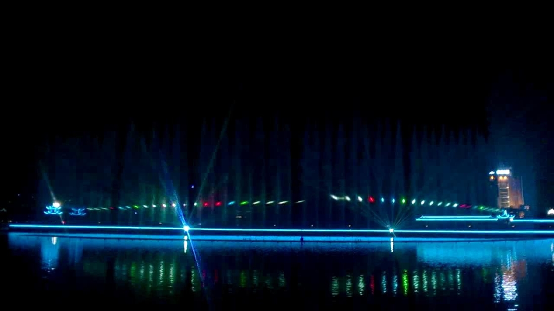 Decorative Water Laser Show , Digital Laser Light Show System On Water Fountain supplier